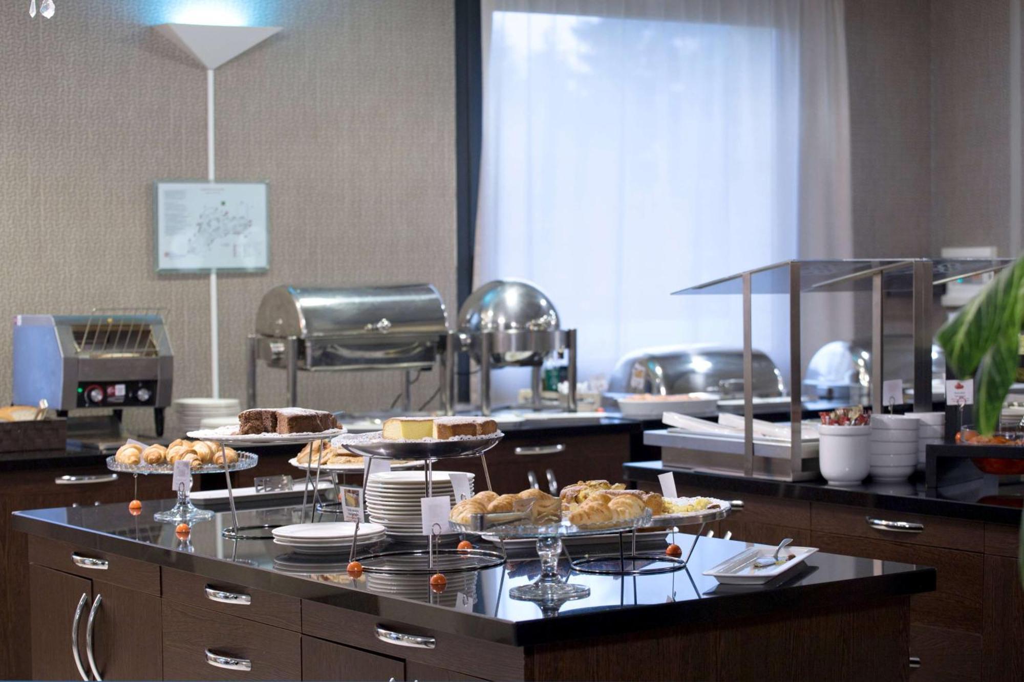Dolce By Wyndham Milan Malpensa Hotel 4*